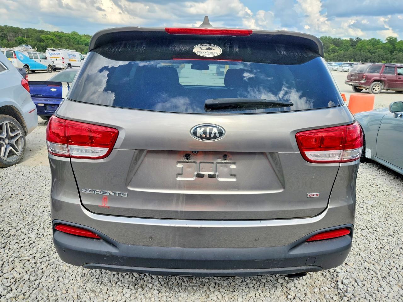 2016 Kia Sorento Lx - Image 6