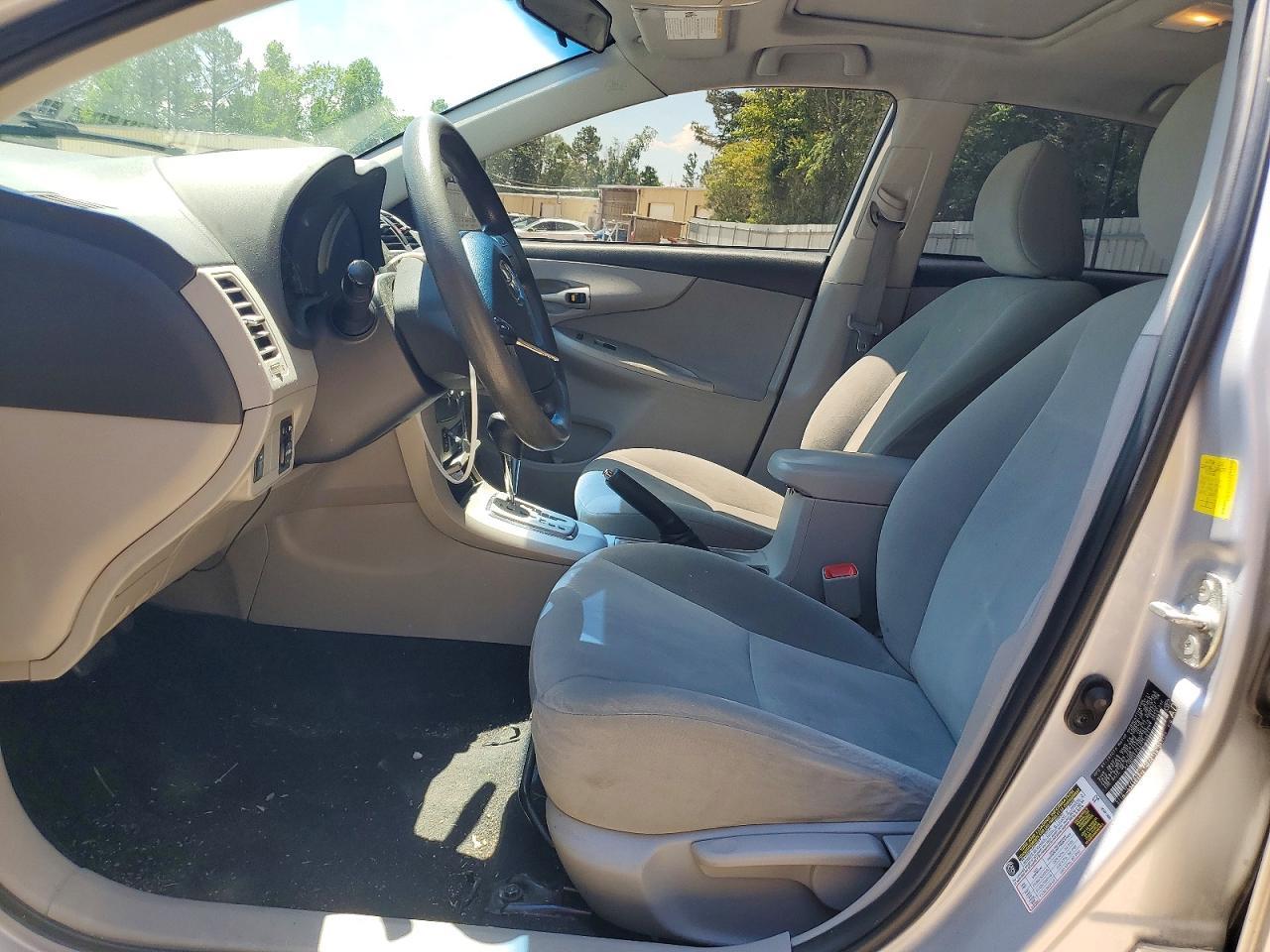 2011 Toyota Corolla Le - Image 7