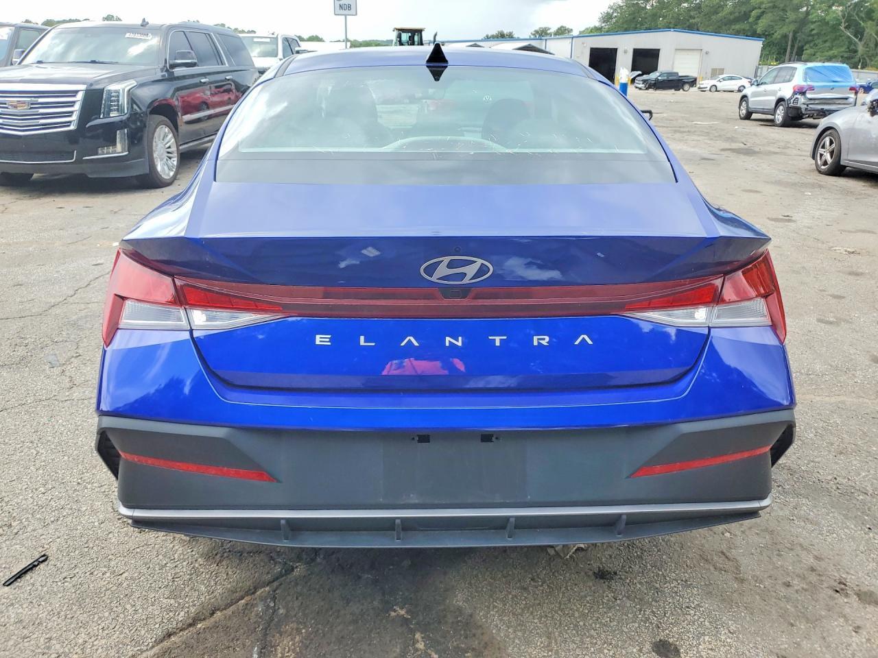 2024 Hyundai Elantra Sel - Image 6