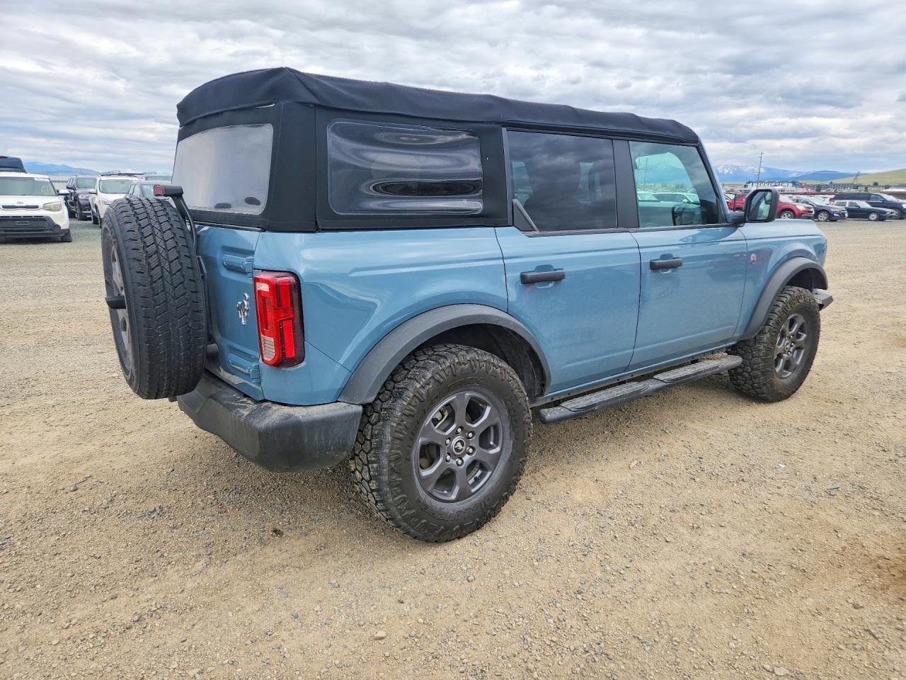 2021 Ford Bronco Base - Image 3