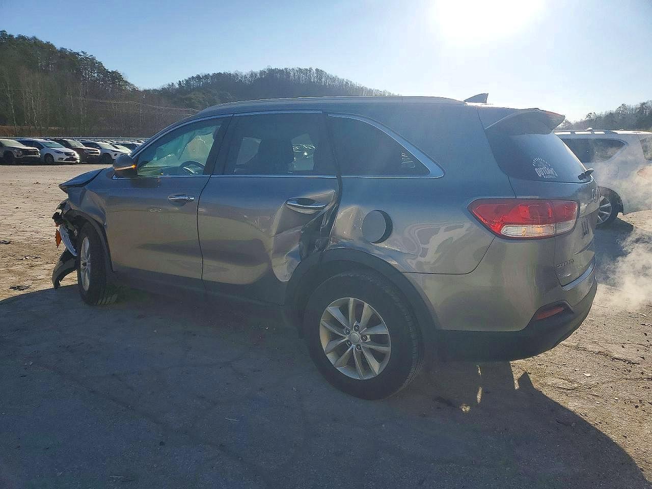 2016 Kia Sorento Lx - Image 3