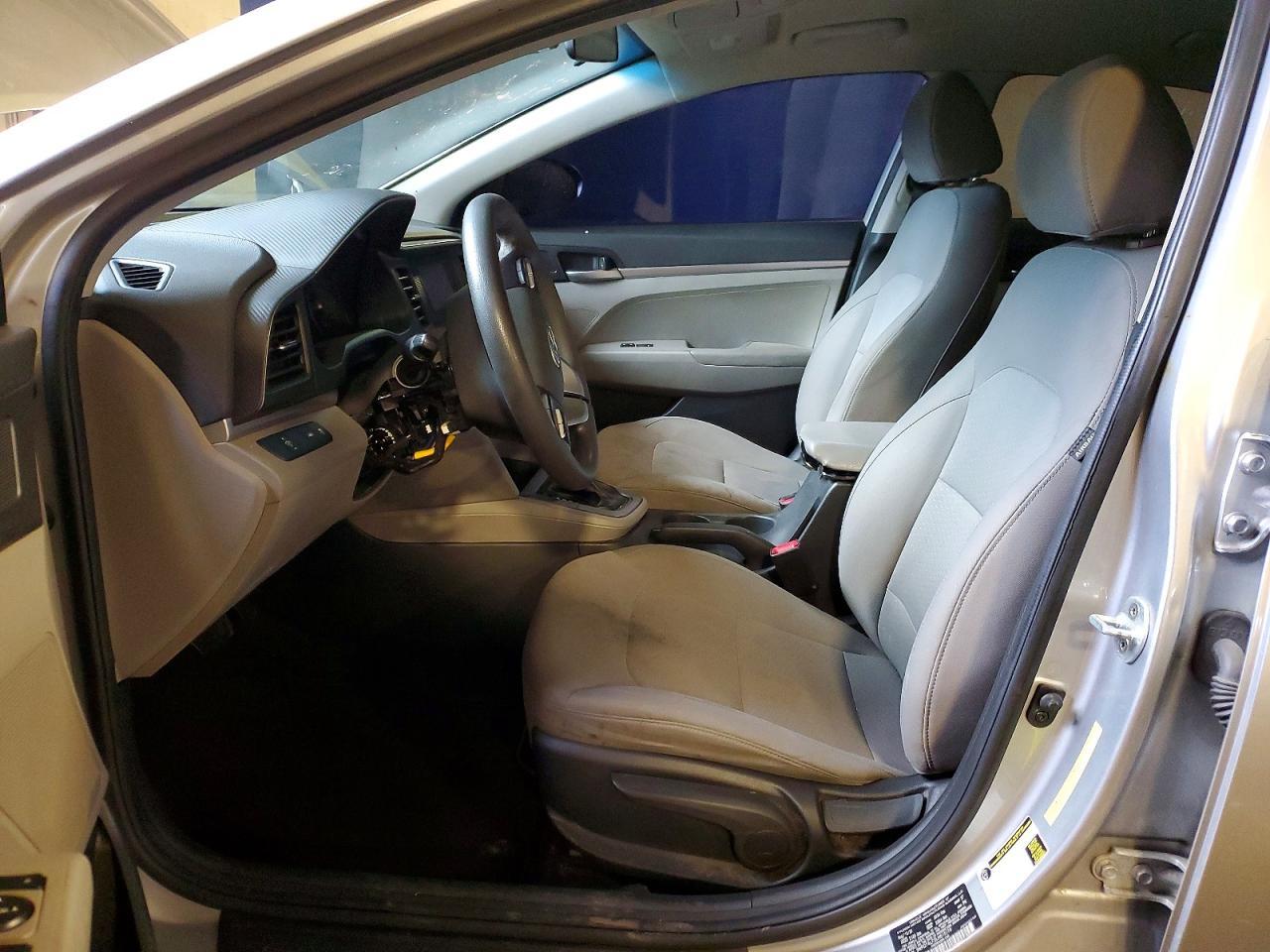 2020 Hyundai Elantra Se - Image 7