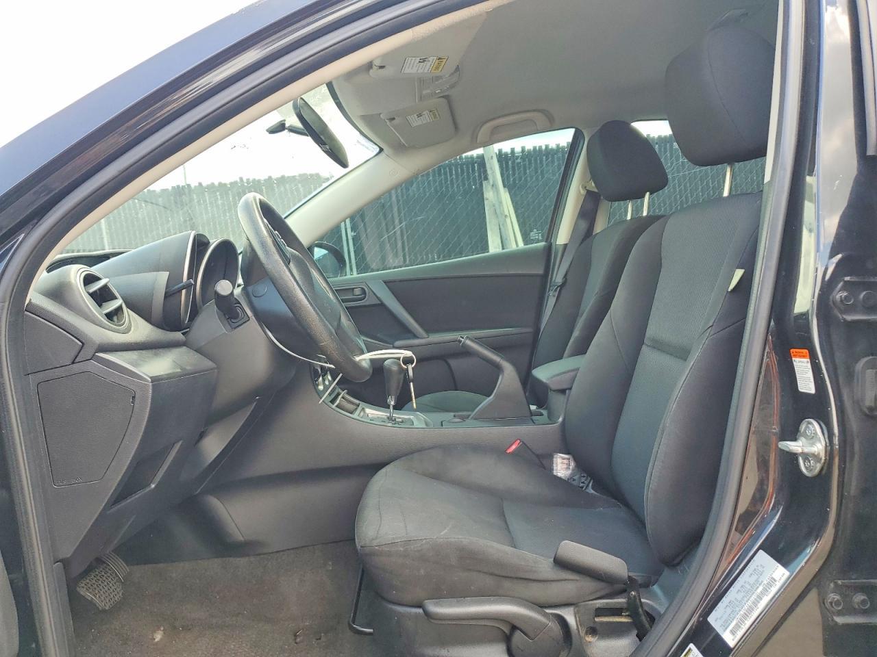 2010 Mazda 3 I - Image 7