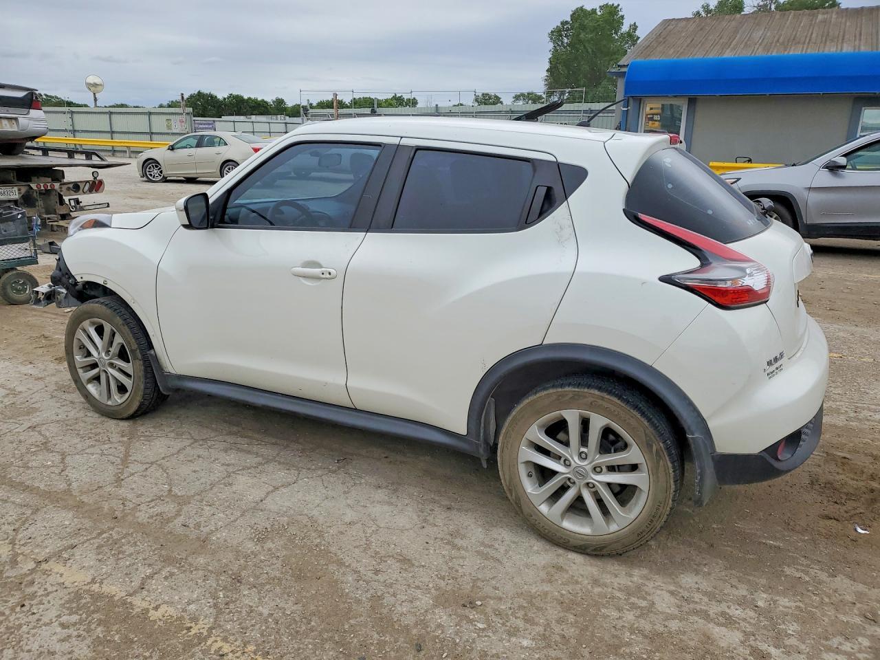 2015 Nissan Juke S - Фото 2