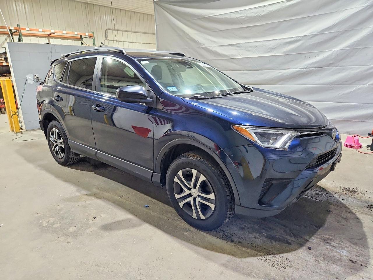 2018 Toyota Rav4 Le - Image 4