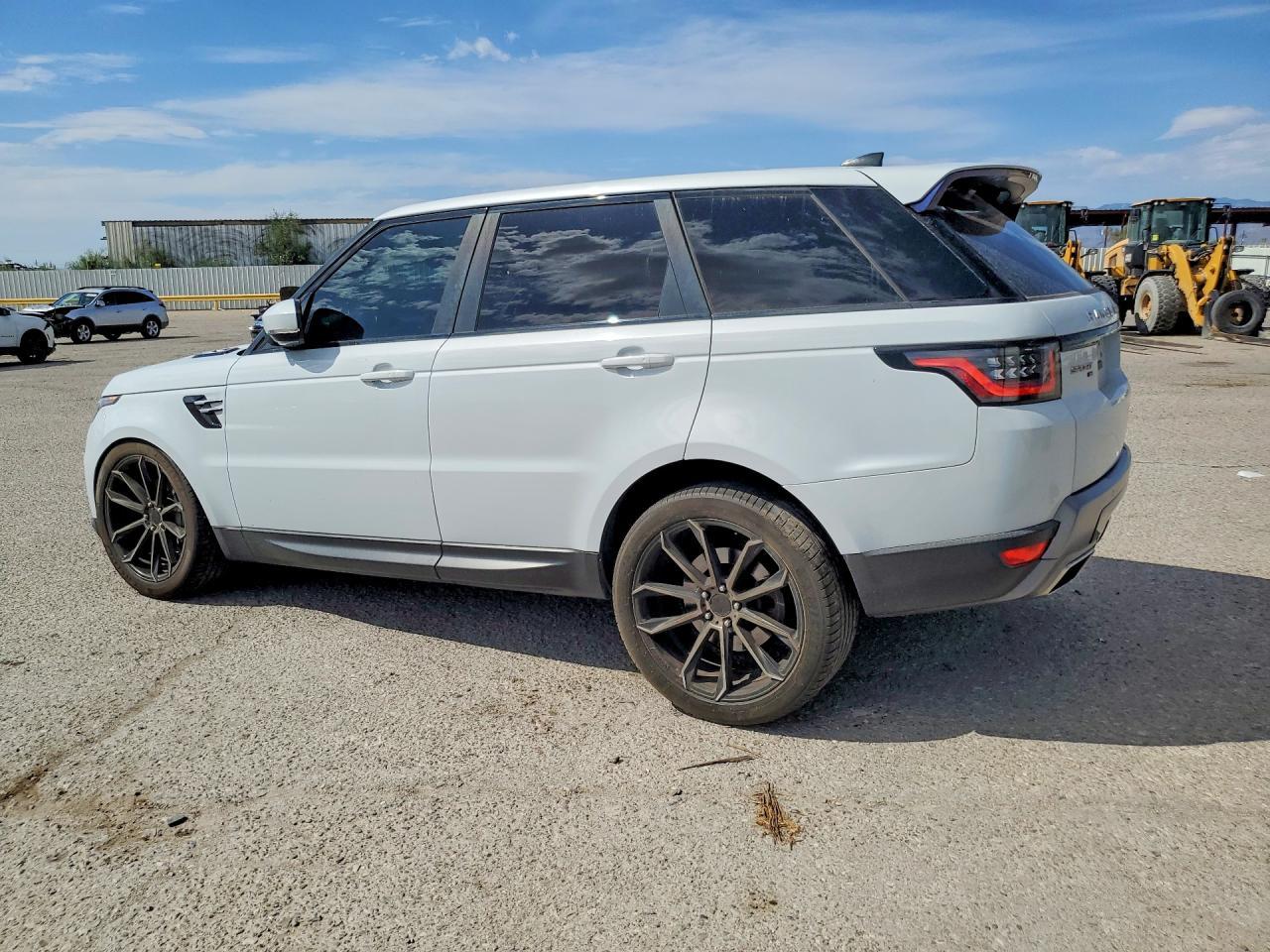 2020 Land Rover Range Rover Sport Se - Image 2