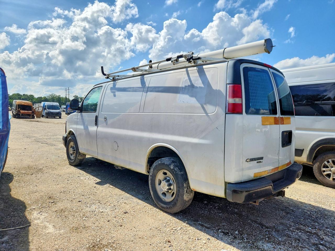 2013 Chevrolet Express G2500 - Фото 2