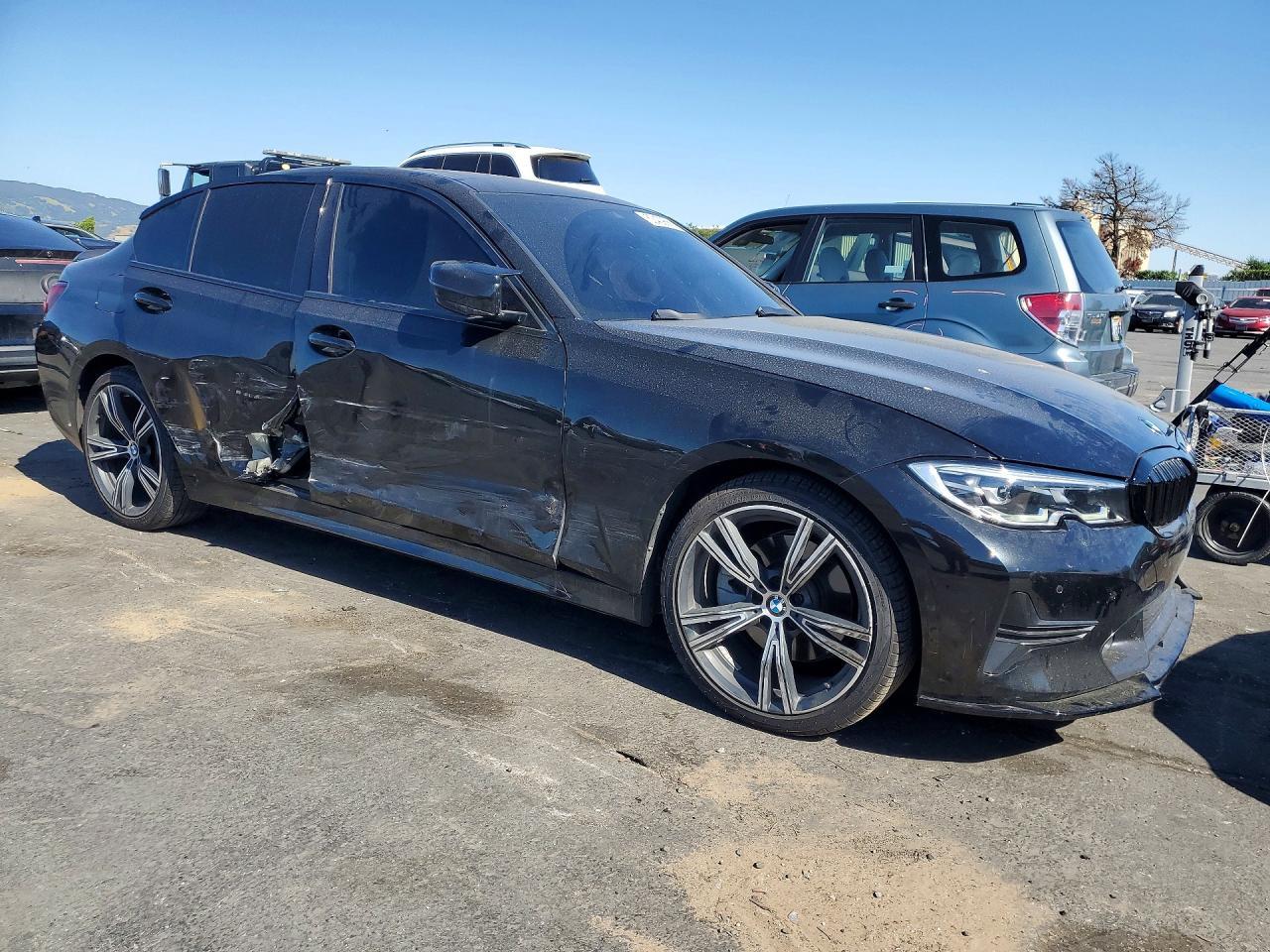 2022 BMW 330I - Image 4