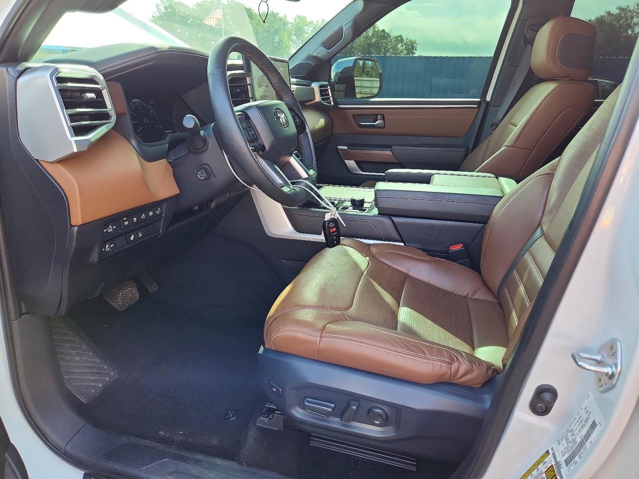 2025 Toyota Tundra 1794 Edition Hv - Image 7