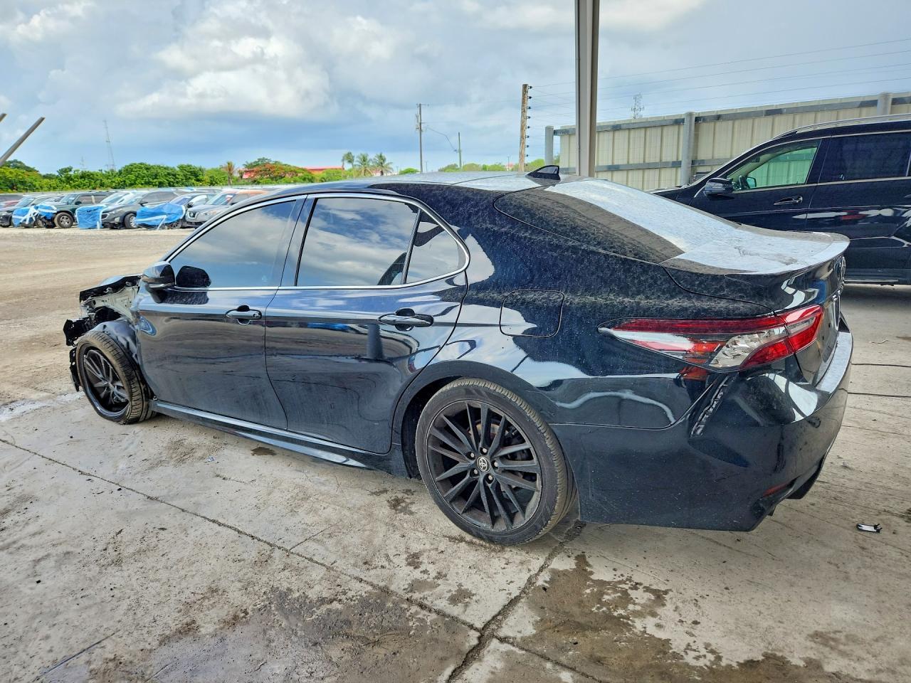 2022 Toyota Camry Xse - Фото 2