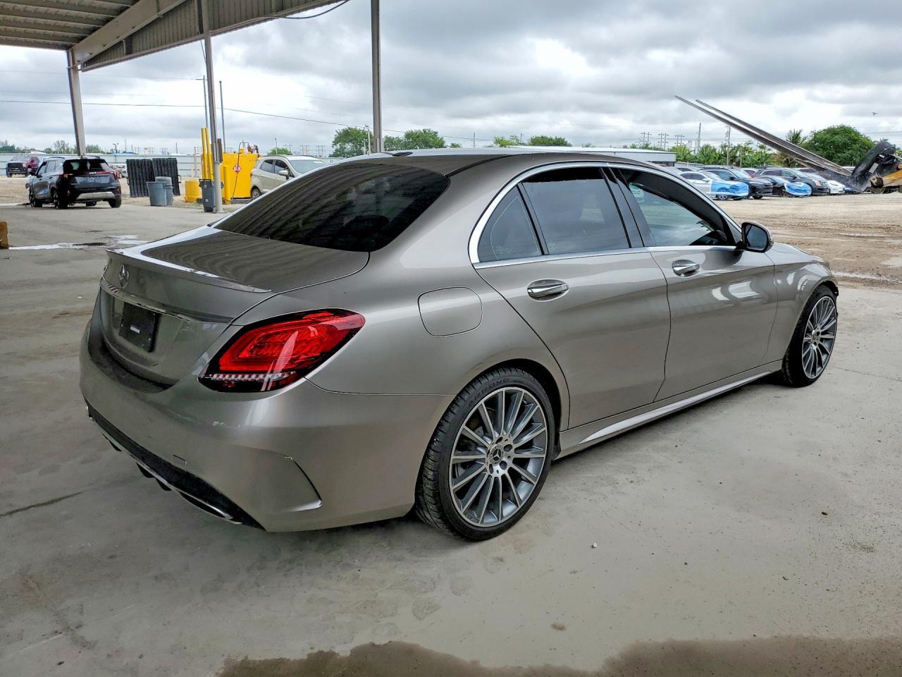 2019 Mercedes-Benz C 300 - Image 3