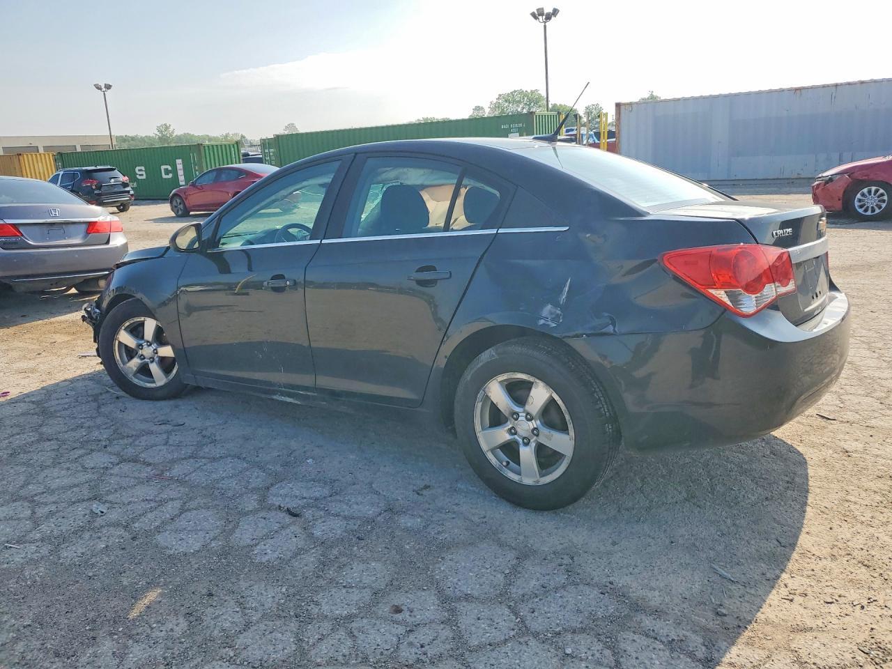2013 Chevrolet Cruze Lt - Image 2