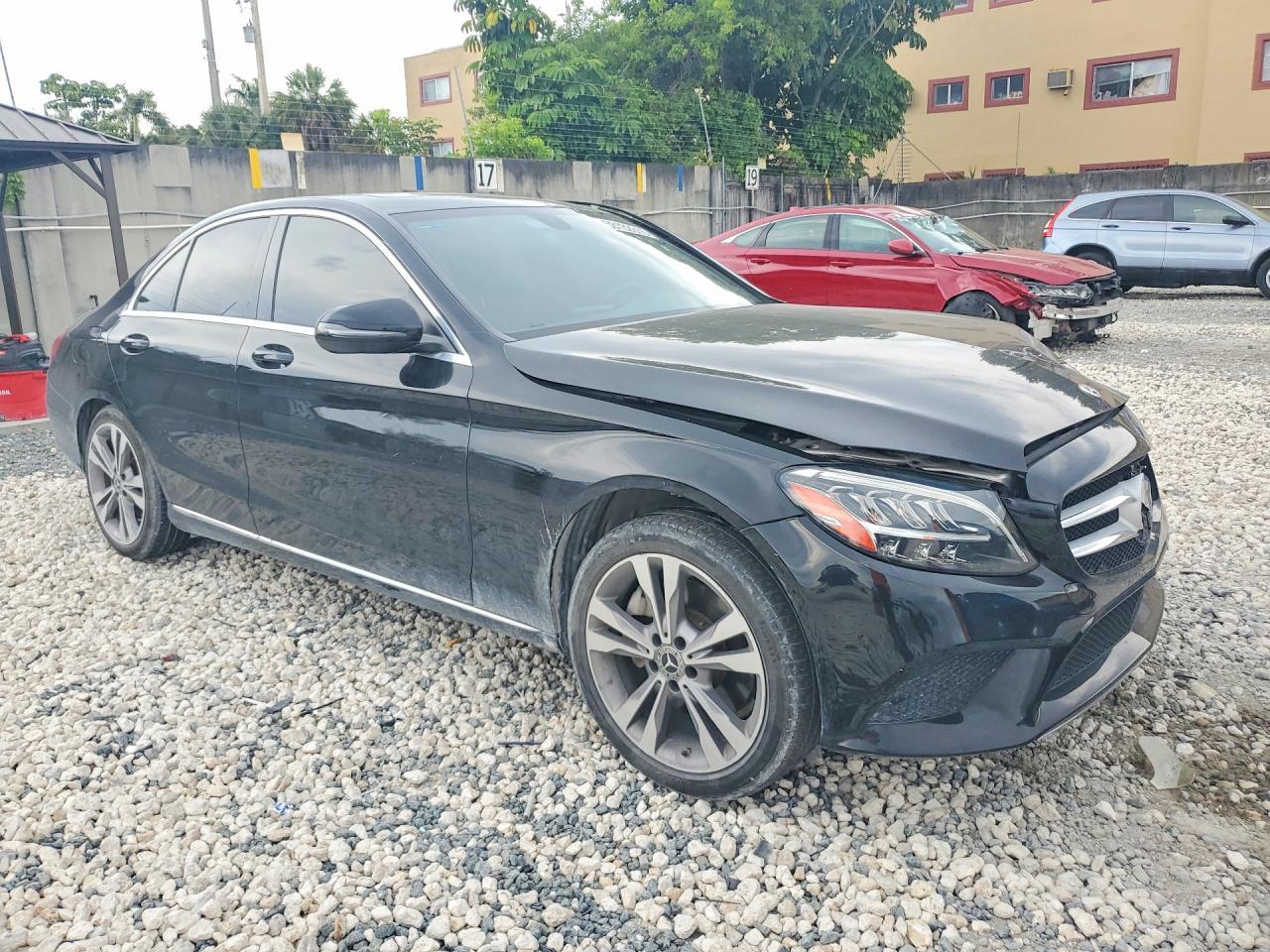 2019 Mercedes-Benz C 300 - Image 4