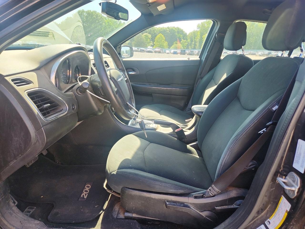 2012 Chrysler 200 Lx - Image 7