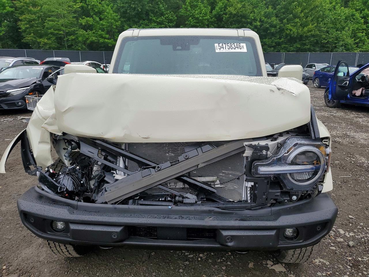 2026 Ford Bronco Outer Banks - Image 5
