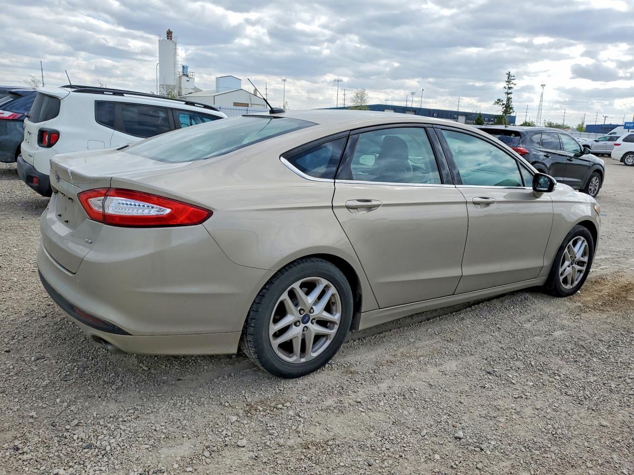 2015 Ford Fusion Se - Image 3