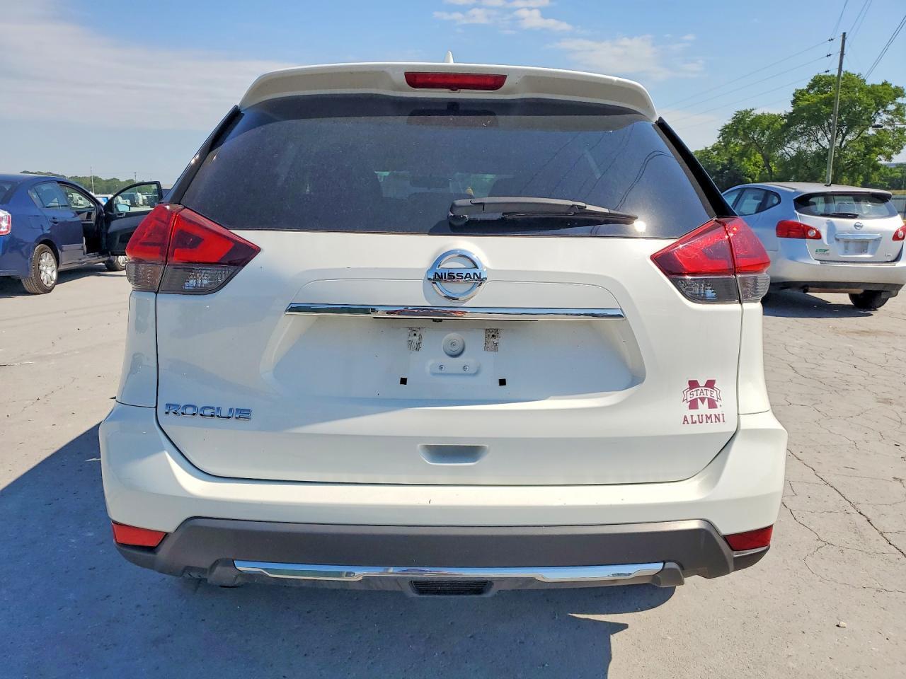 2017 Nissan Rogue S - Image 6