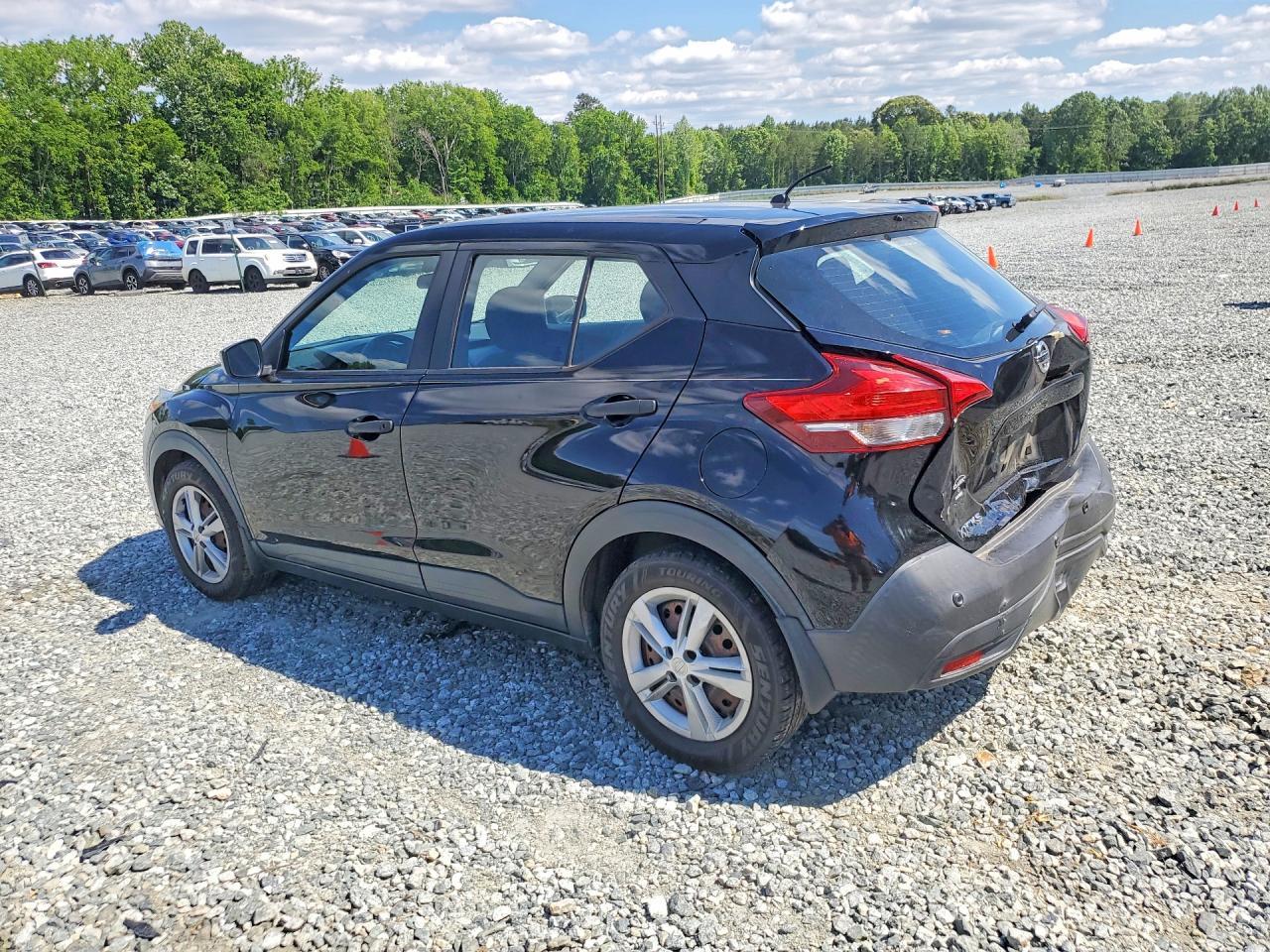 2020 Nissan Kicks S - Фото 2