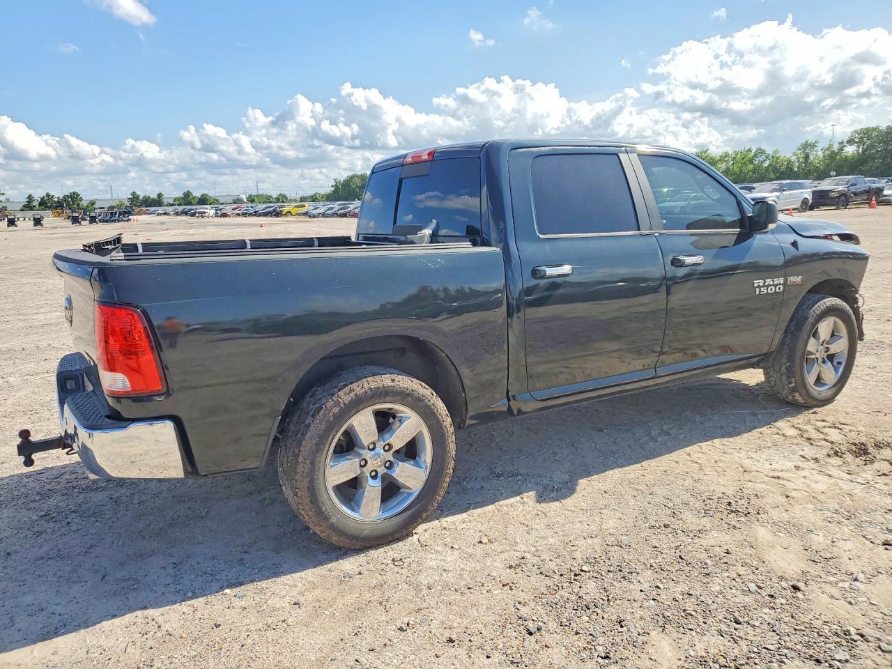 2017 Ram 1500 Slt - Image 3