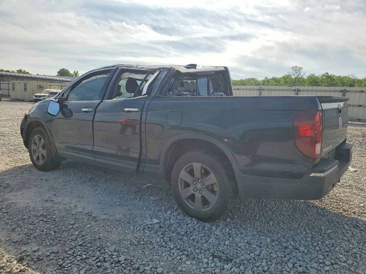 2020 Honda Ridgeline Rtl - Image 2