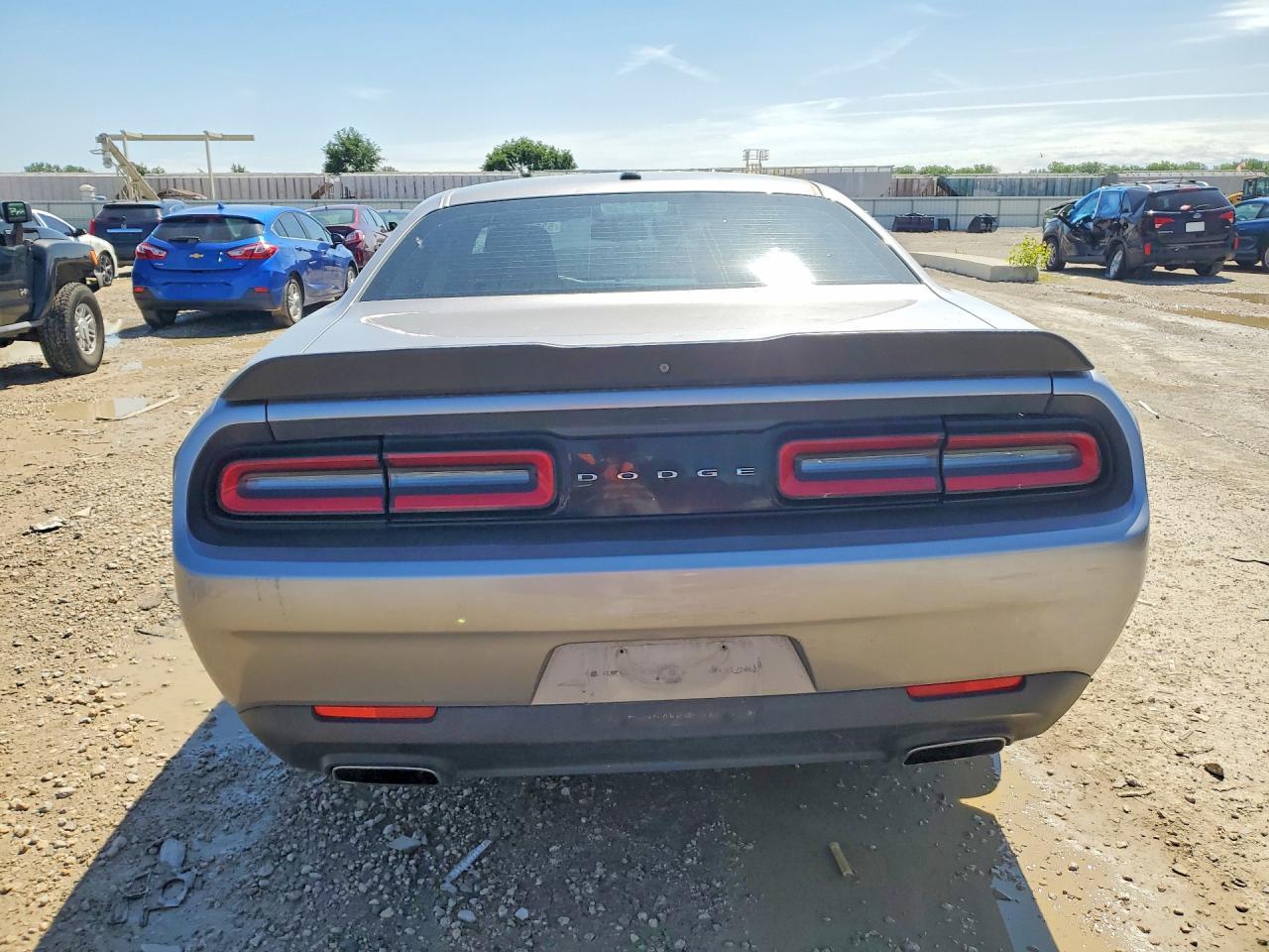 2018 Dodge Challenger Sxt - Image 6