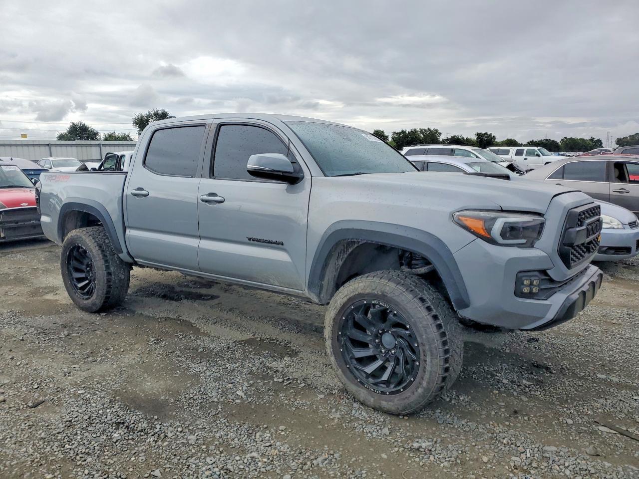 2020 Toyota Tacoma Trd Off-Road - Image 4
