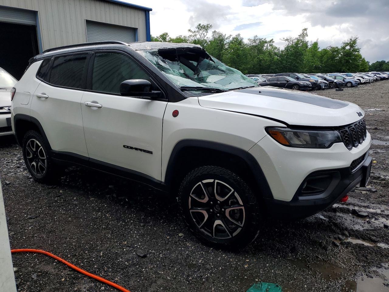 2025 Jeep Compass Trailhawk - Фото 4
