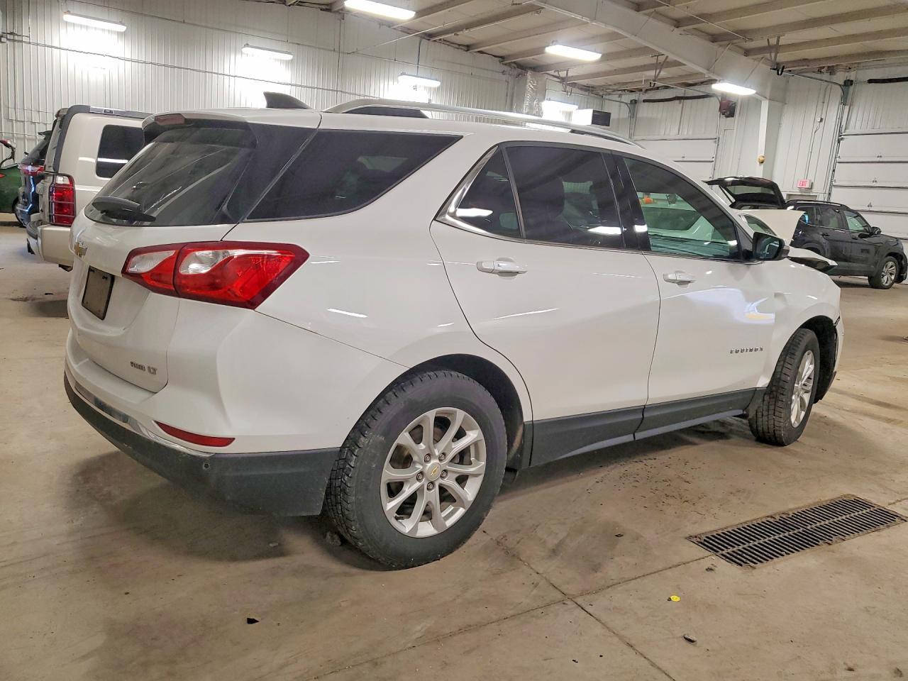 2018 Chevrolet Equinox Lt - Фото 3