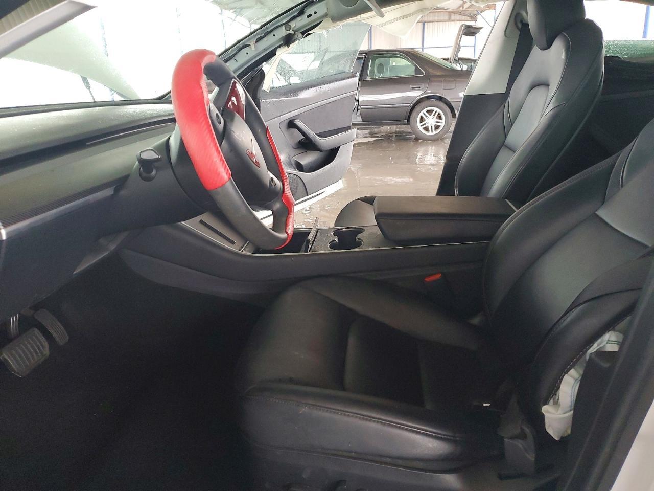 2020 Tesla Model 3 - Фото 7