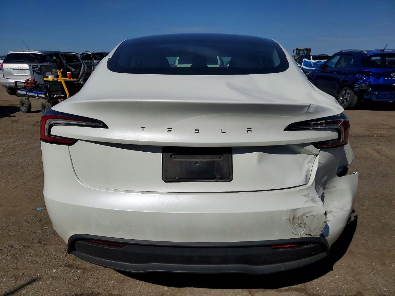 2025 Tesla Model 3 - Image 6