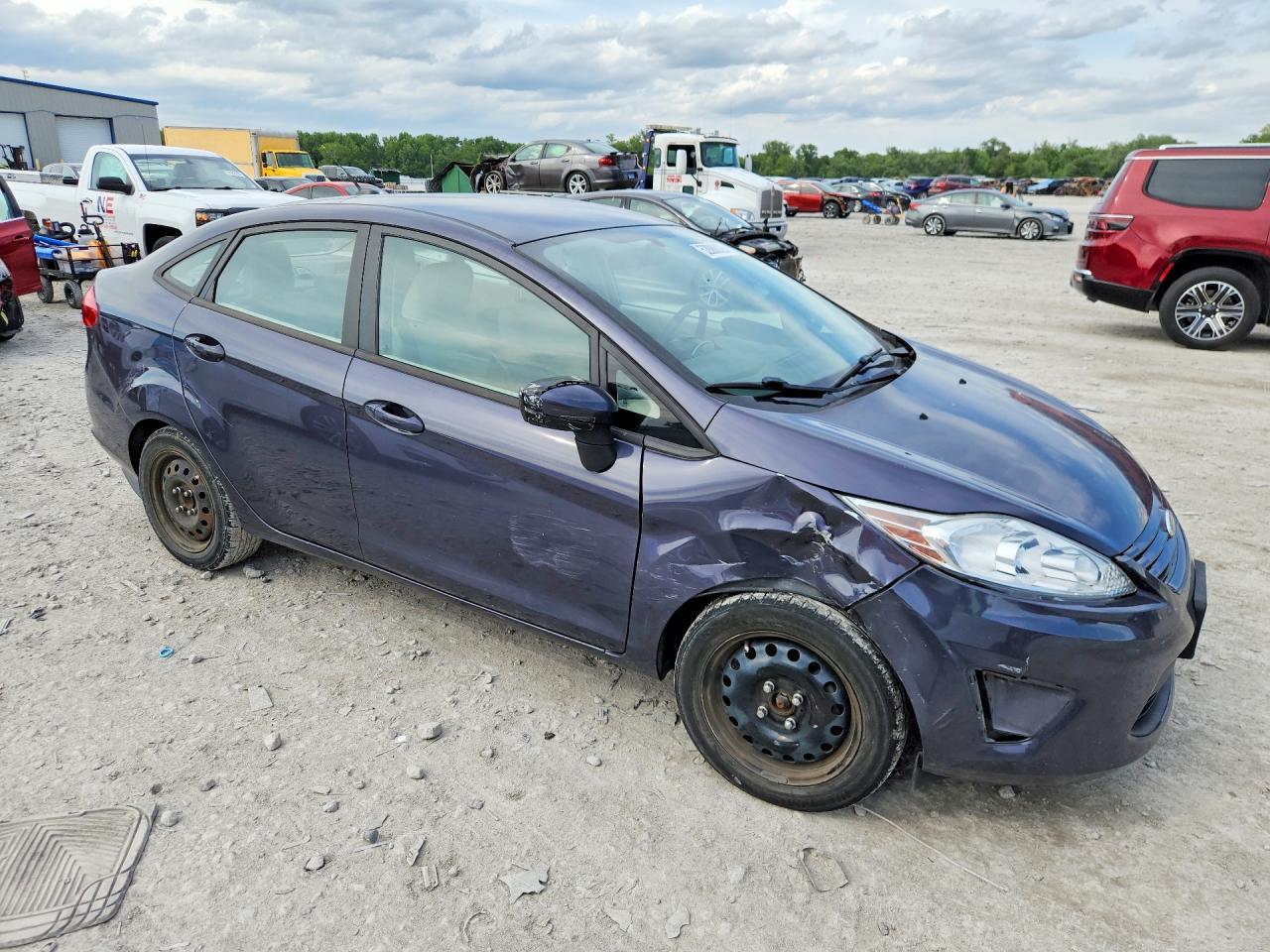2013 Ford Fiesta - Фото 4