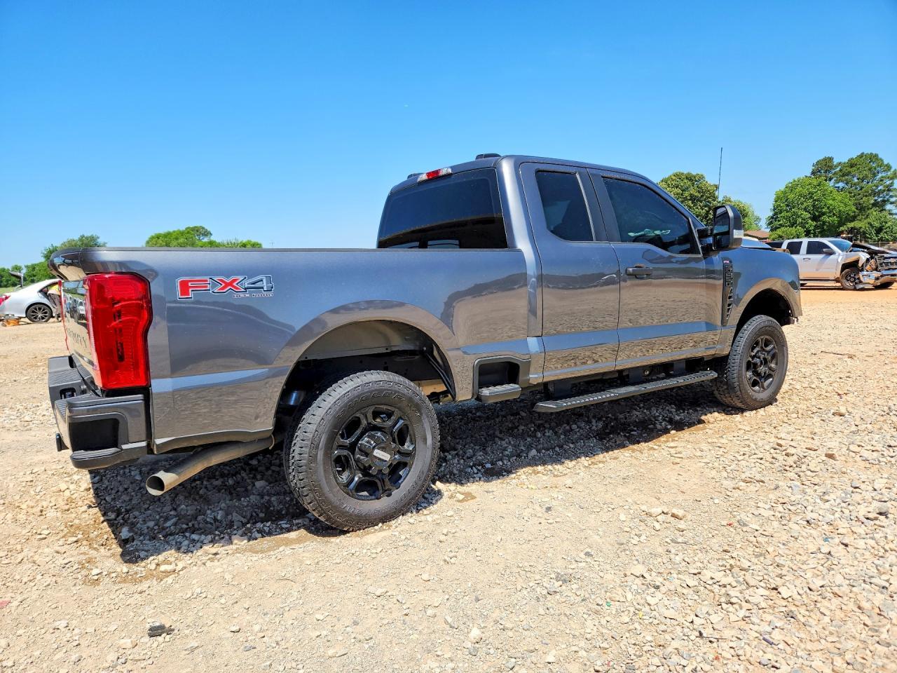 2026 Ford F250 Super Duty - Фото 3