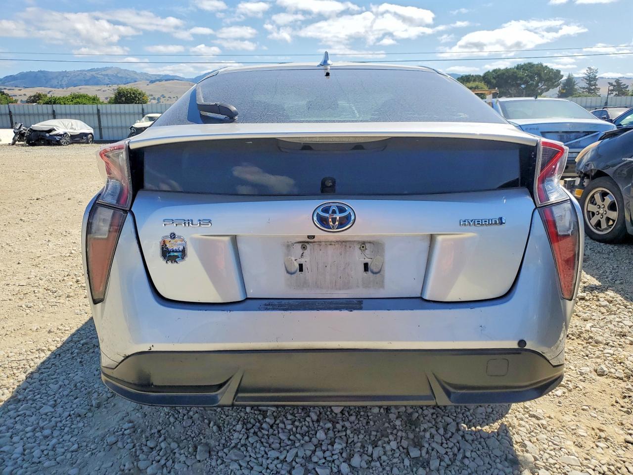 2016 Toyt Prius Hybr - Image 6