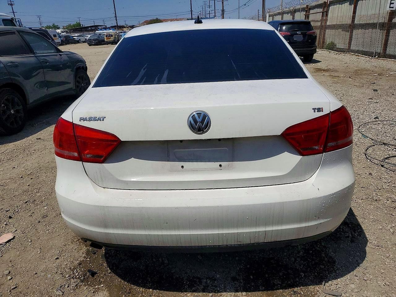 2015 Volkswagen Passat S - Фото 6