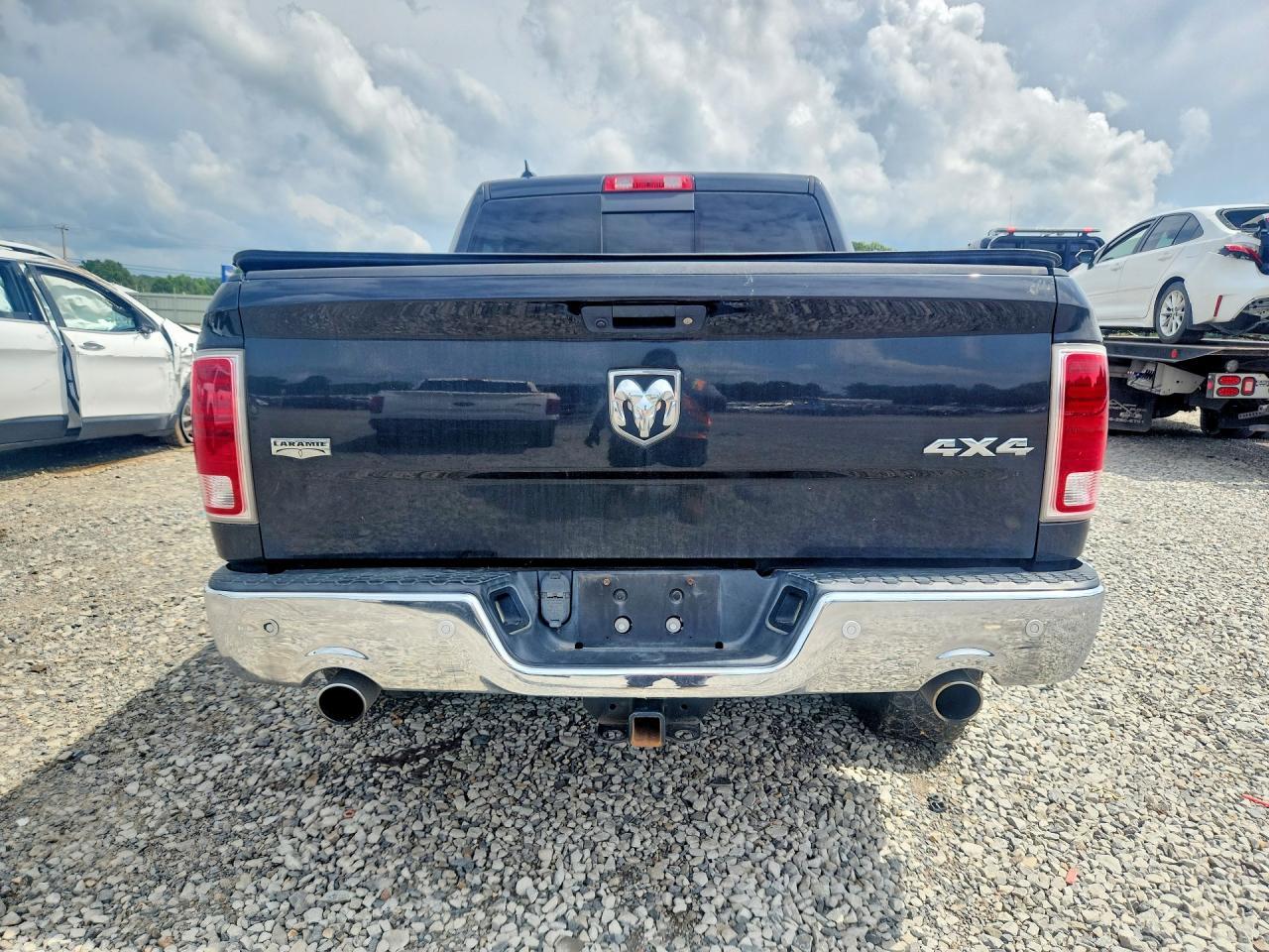 2018 Ram 1500 Laramie - Image 6