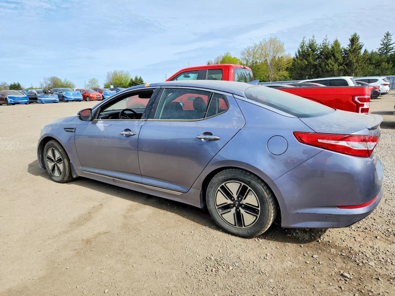2011 Kia Optima Hybrid - Image 2