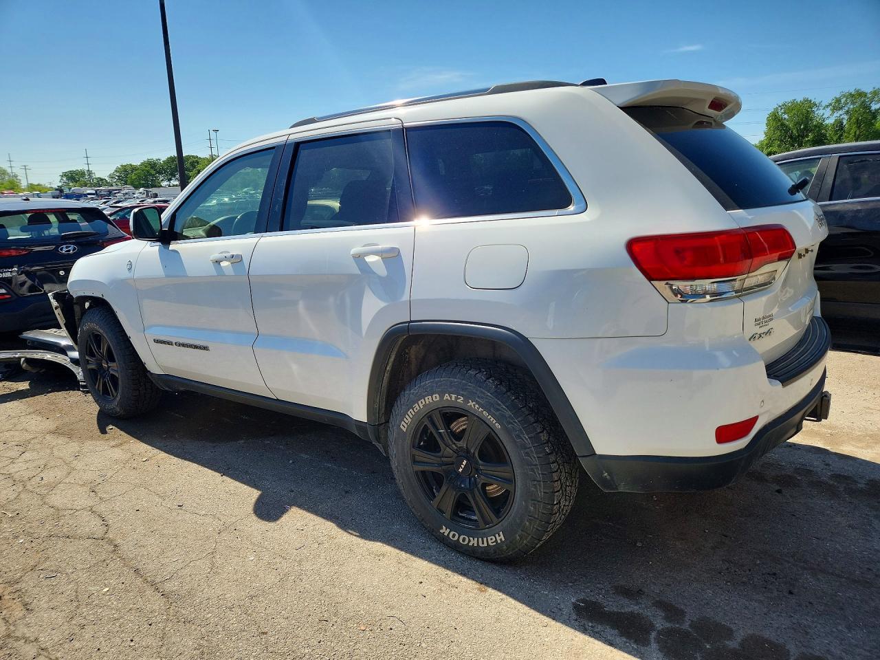 2017 Jeep Grand Cherokee Laredo - Image 2