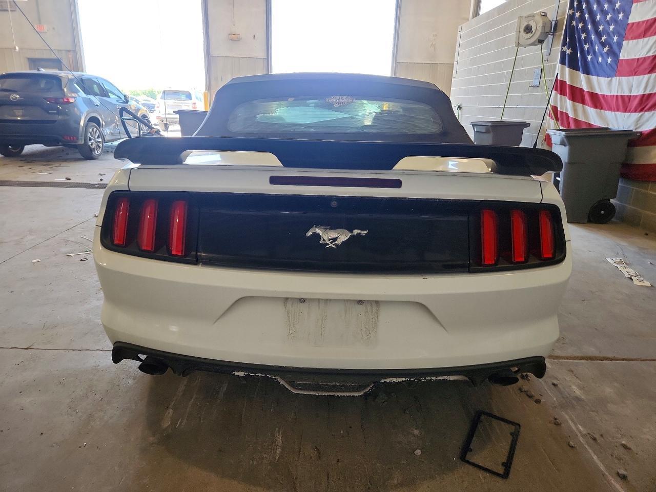 2016 Ford Mustang - Image 6