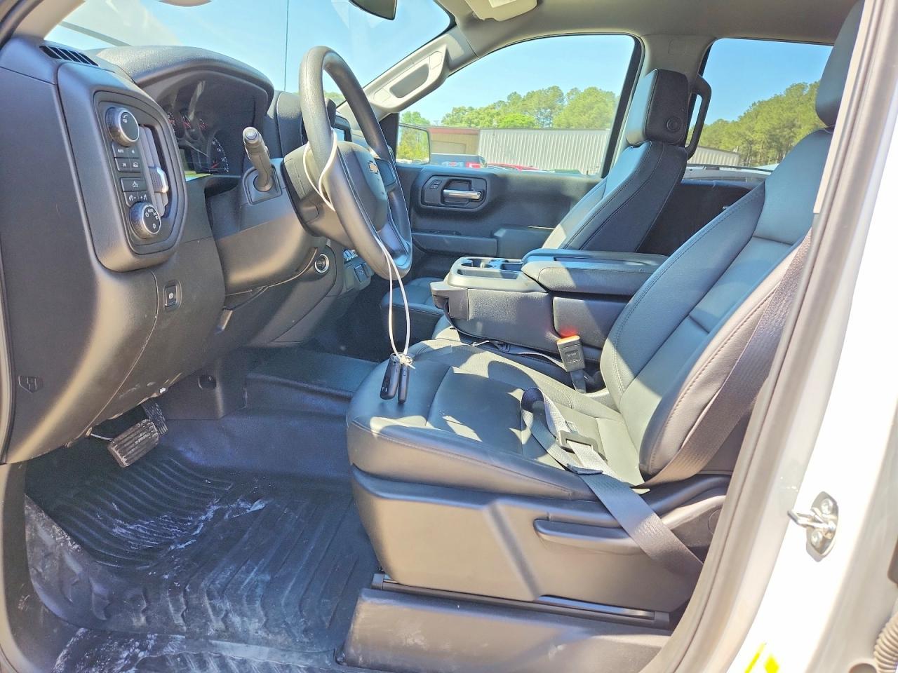 2025 Chevrolet Silverado K1500 - Image 7