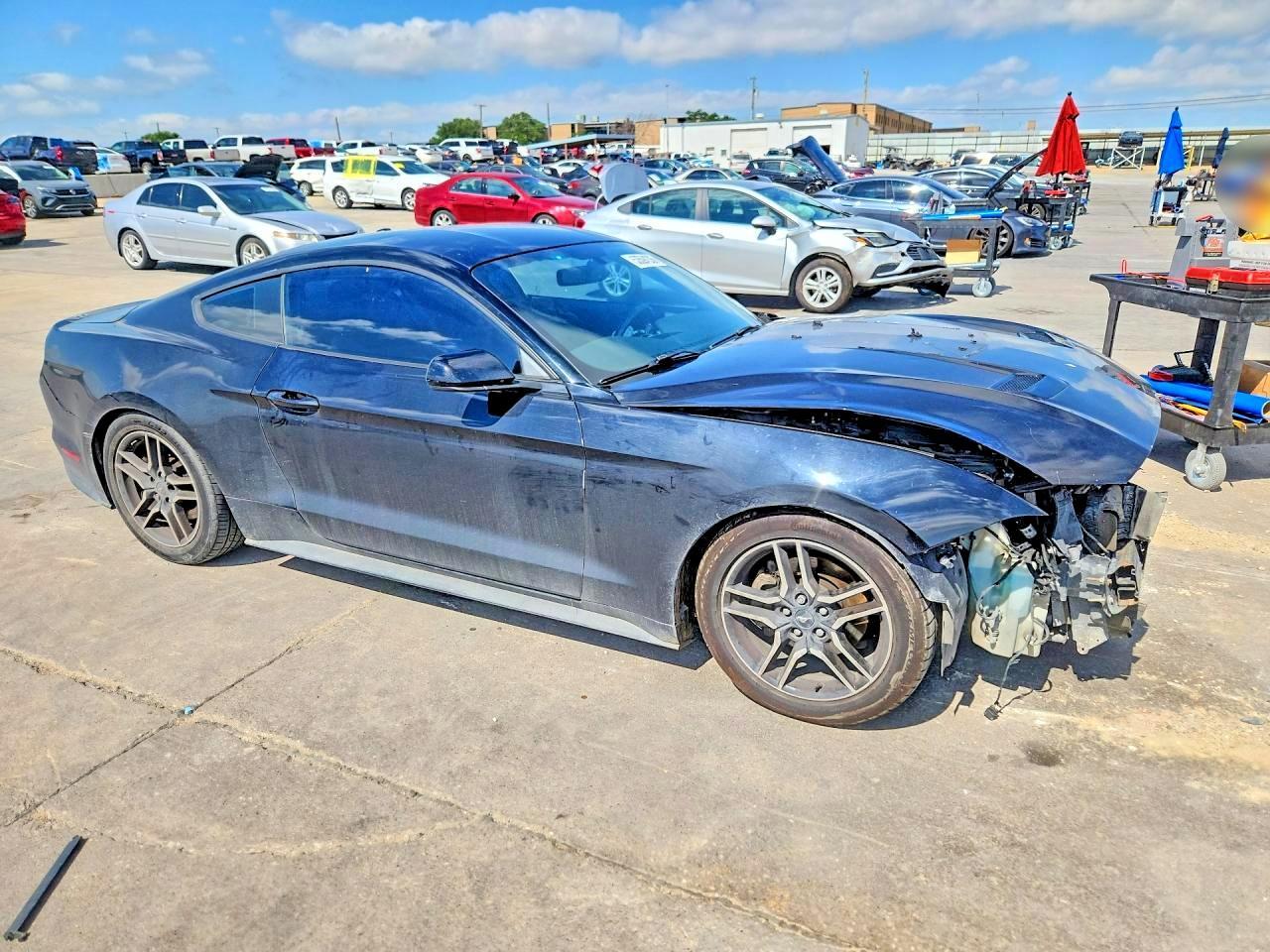 2019 Ford Mustang - Image 4