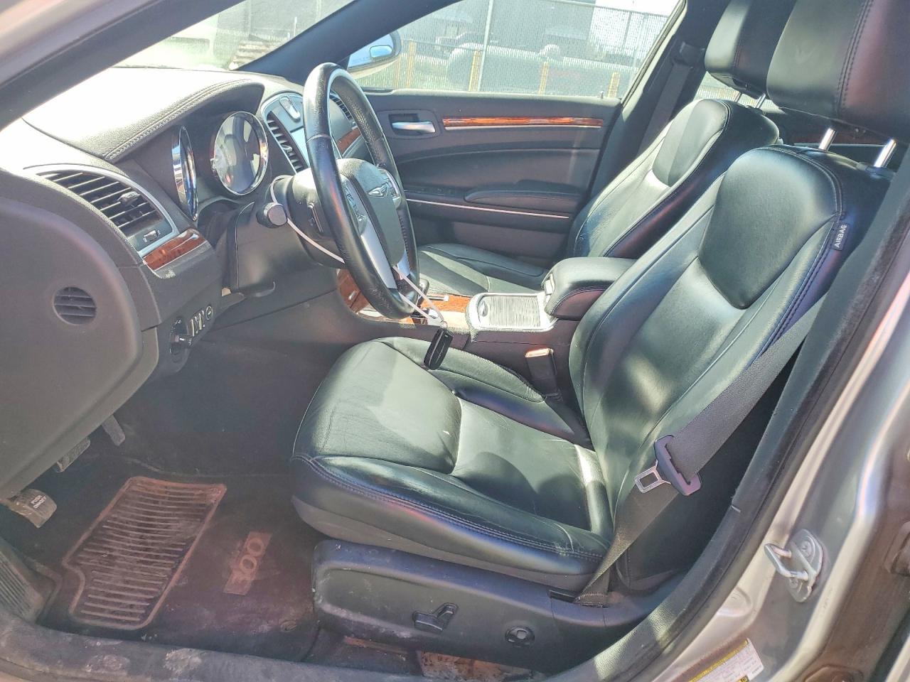 2014 Chrysler 300 - Фото 7