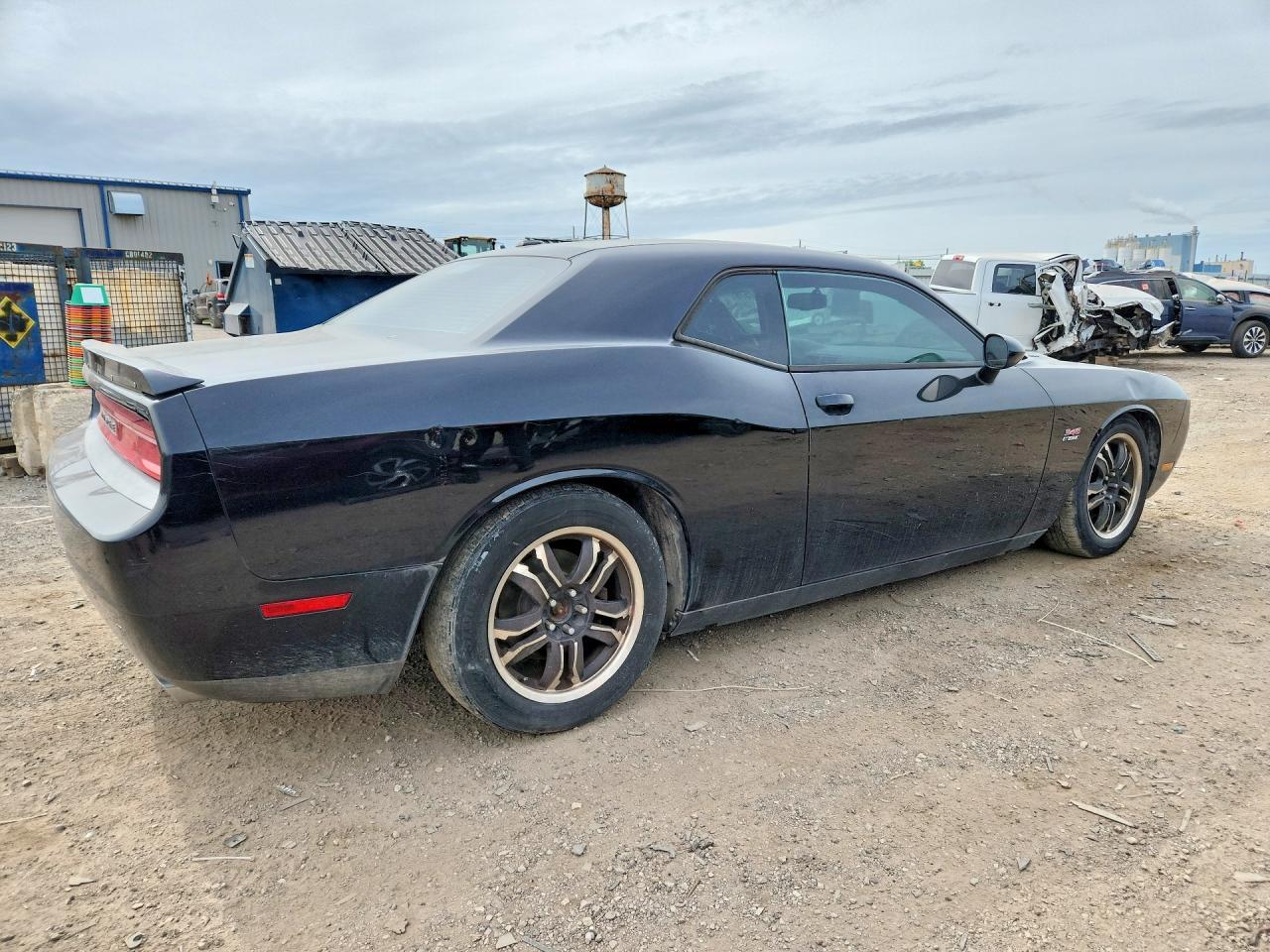 2013 Dodge Challenger R - Image 3