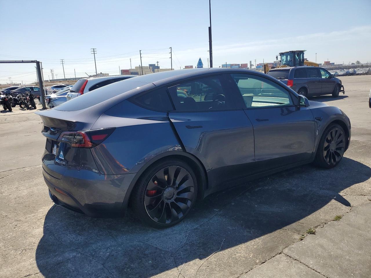 2022 Tesla Model Y - Фото 3
