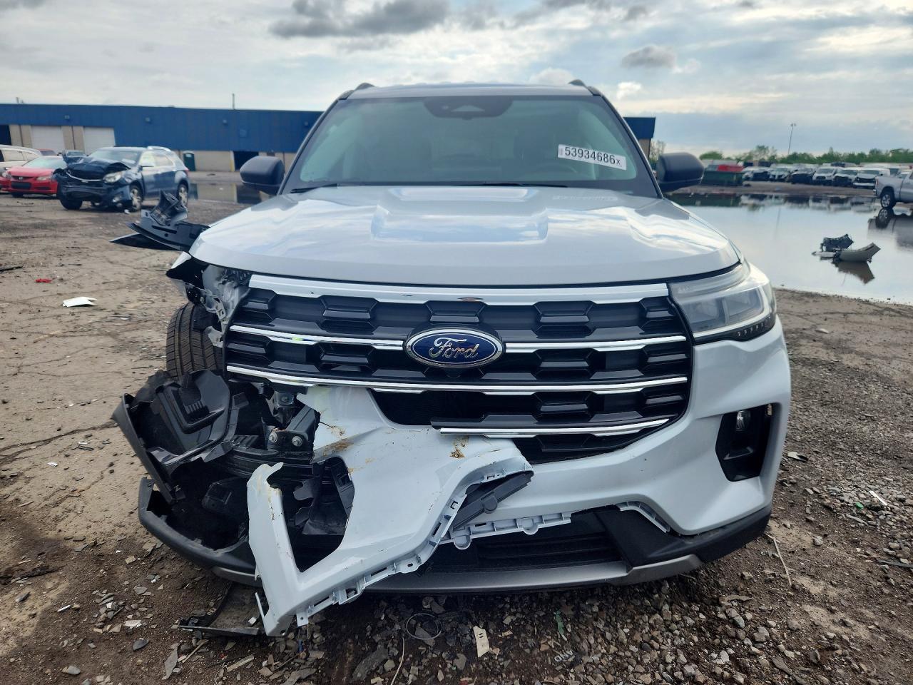 2026 Ford Explorer Active - Image 5