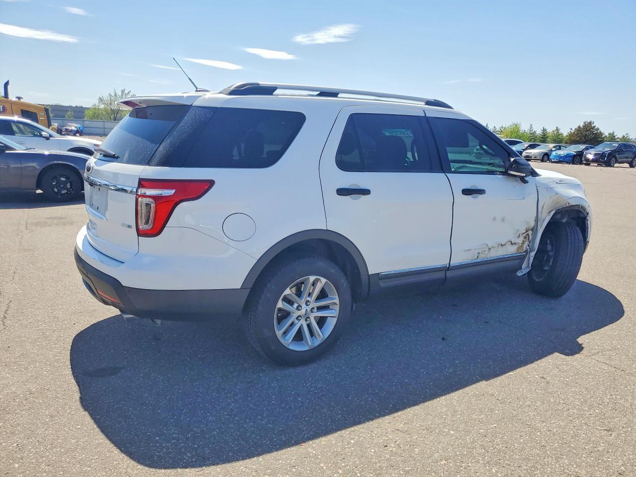2014 Ford Explorer Xlt - Image 3