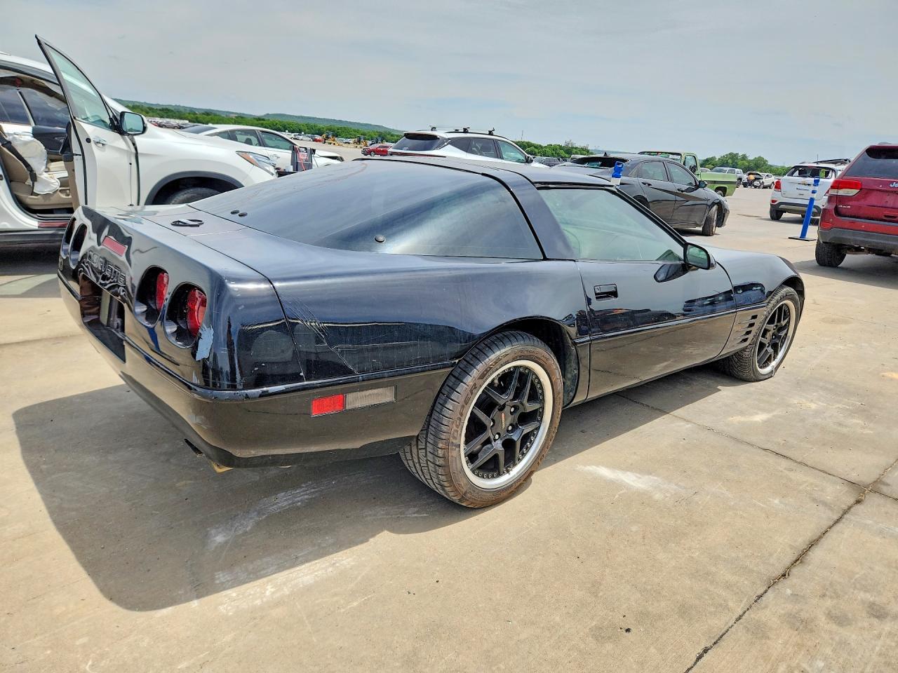 1991 Chevrolet Corvette - Image 3