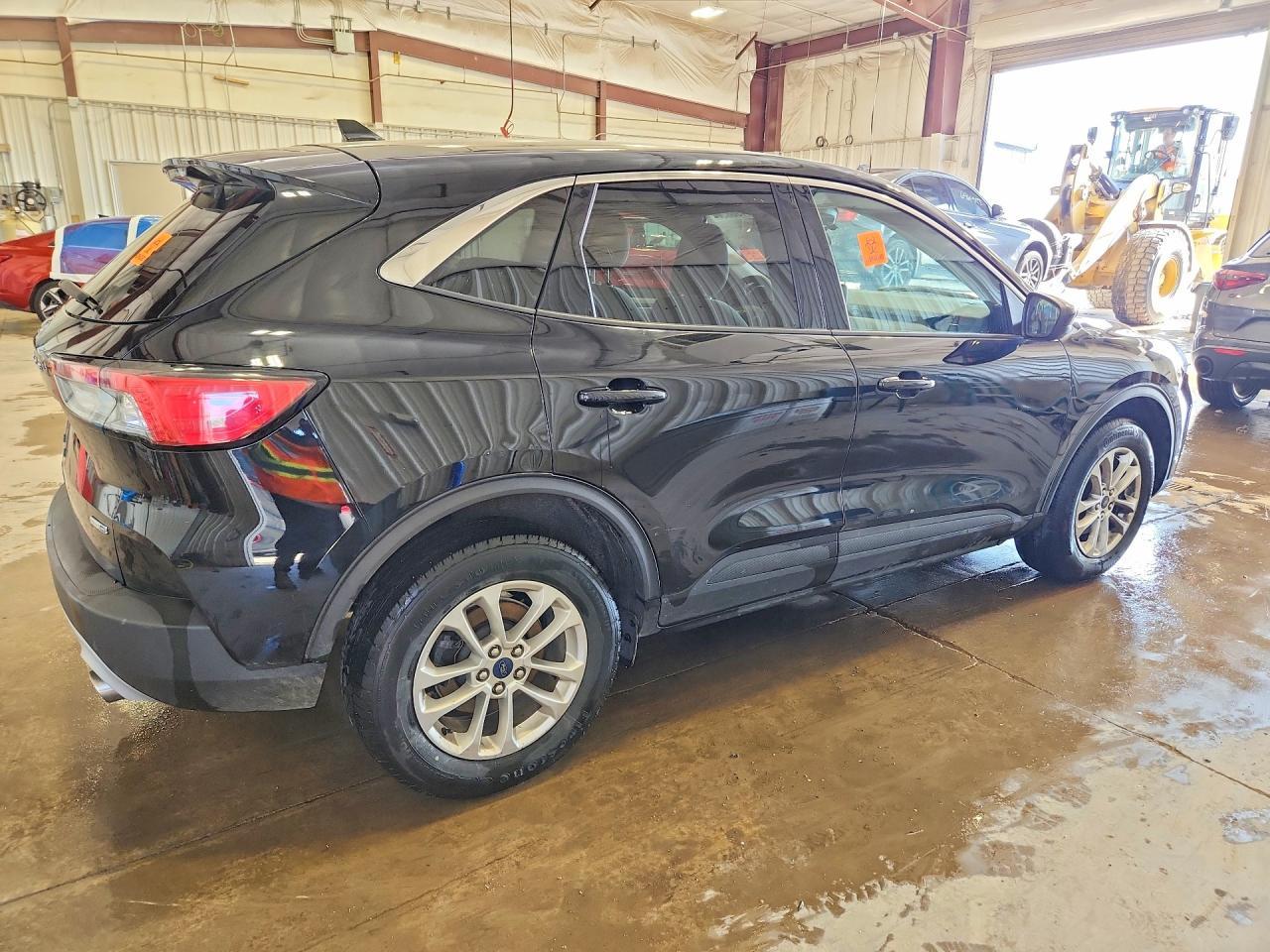 2020 Ford Escape Se - Фото 3