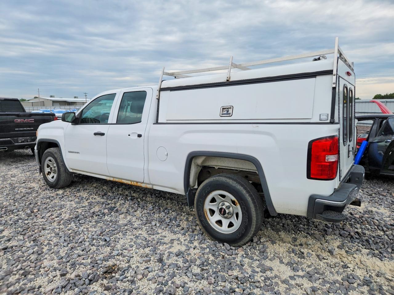 2014 GMC Sierra C1500 - Image 2