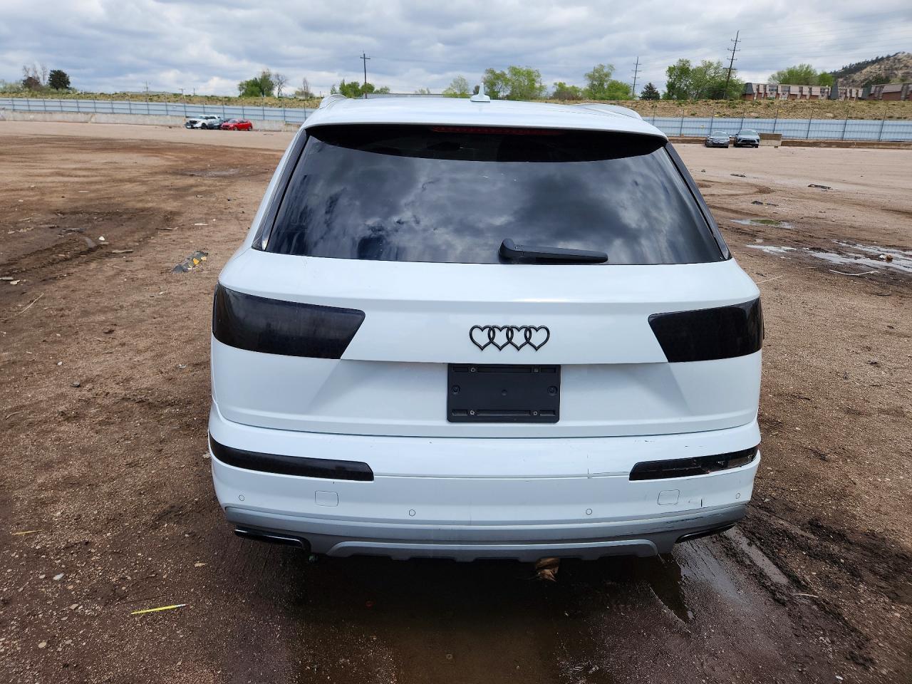 2017 Audi Q7 Premium - Image 6