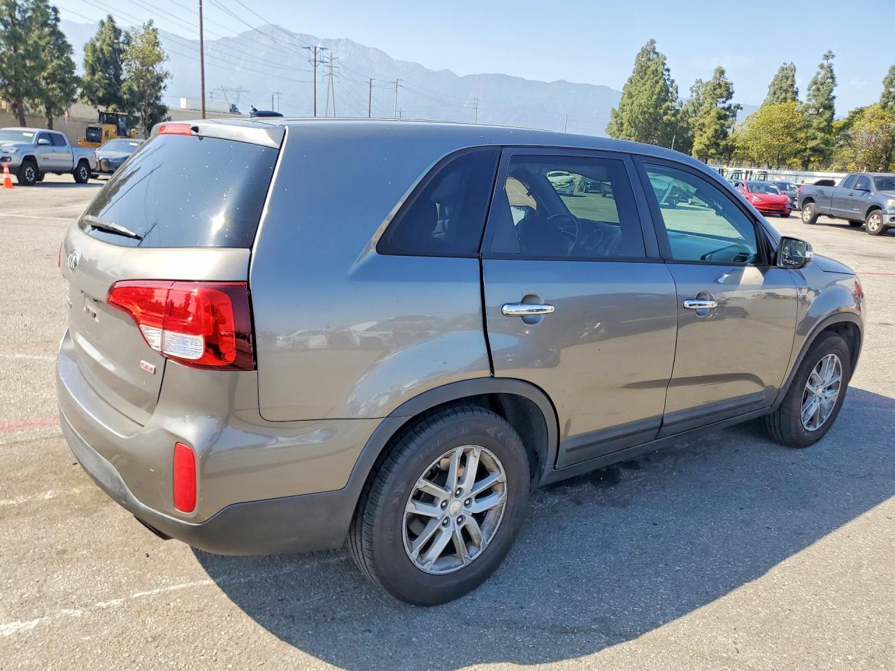 2014 Kia Sorento - Фото 3
